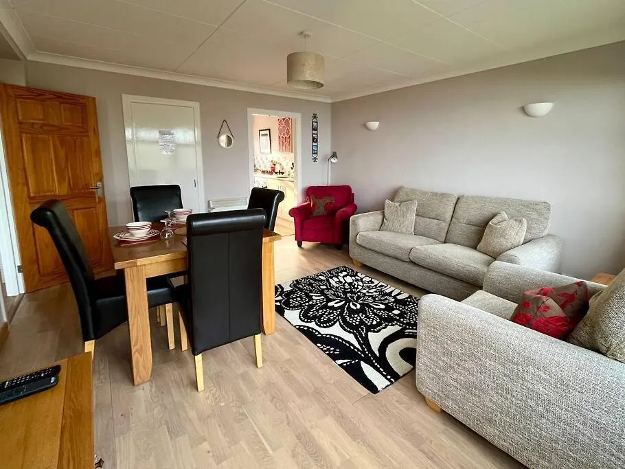 2 Bedroom Seaview Apartment Tenby