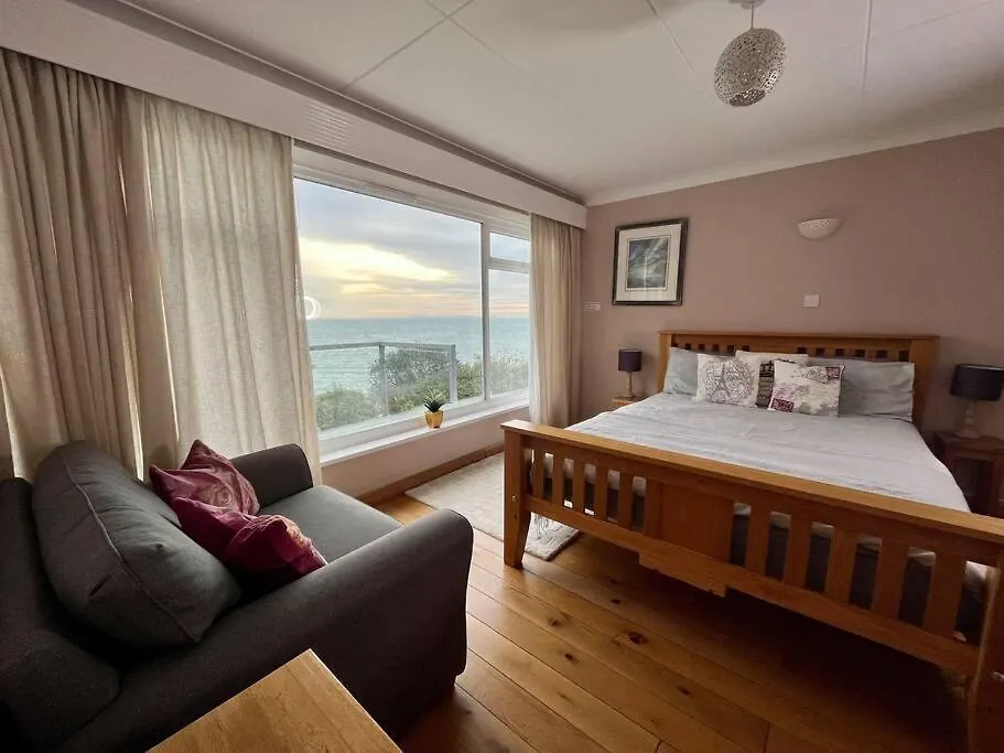2 Bedroom Seaview