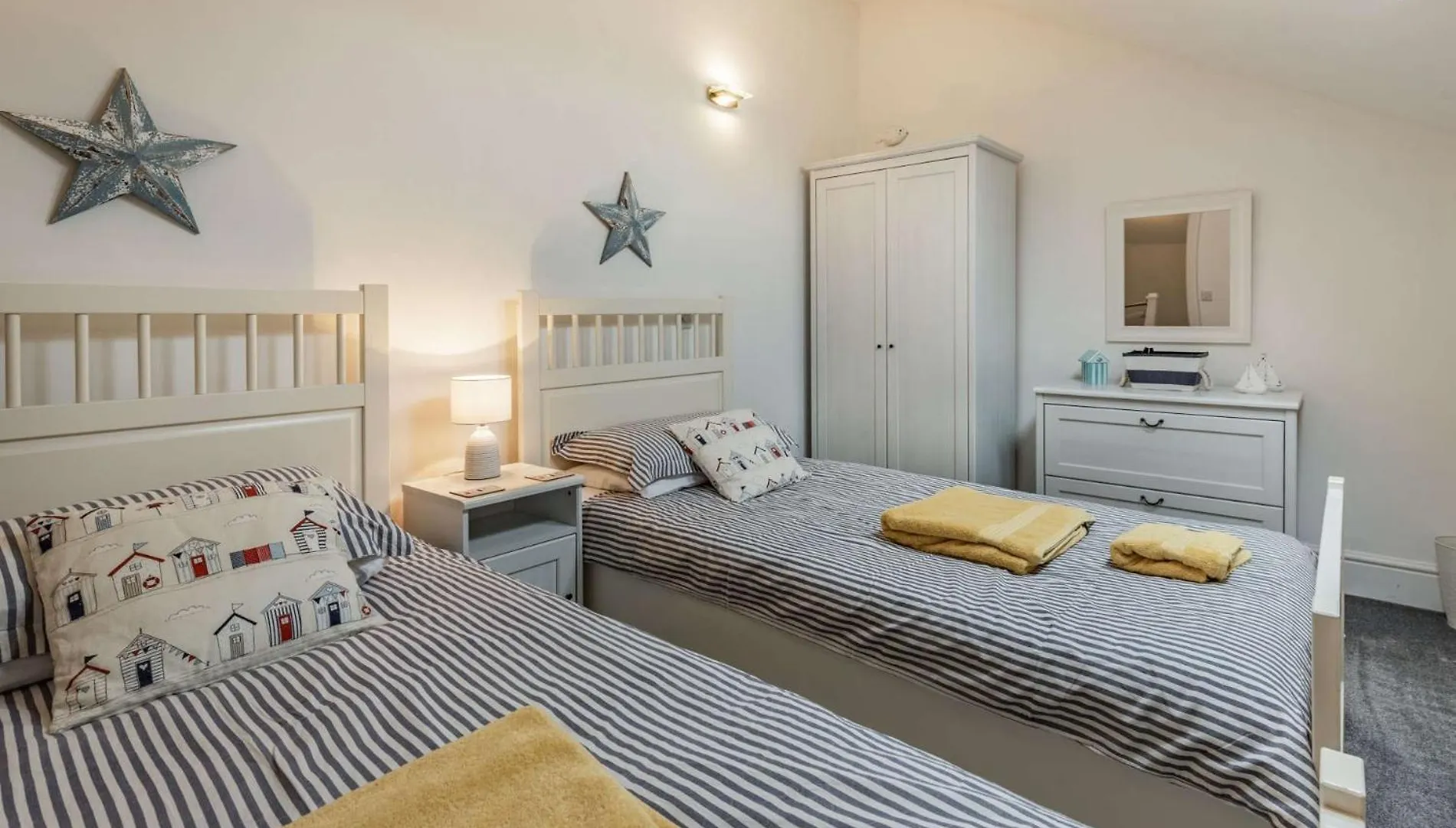 2 Bed In Fb219 Ferienhaus Tenby