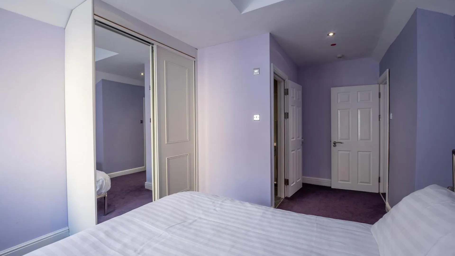 Apartment Town Centre Romantic Retreat For 2 *