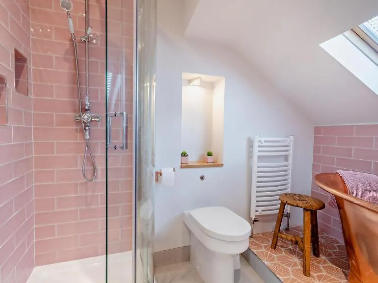 Luxury Sea-view In - Floral Corner Tenby