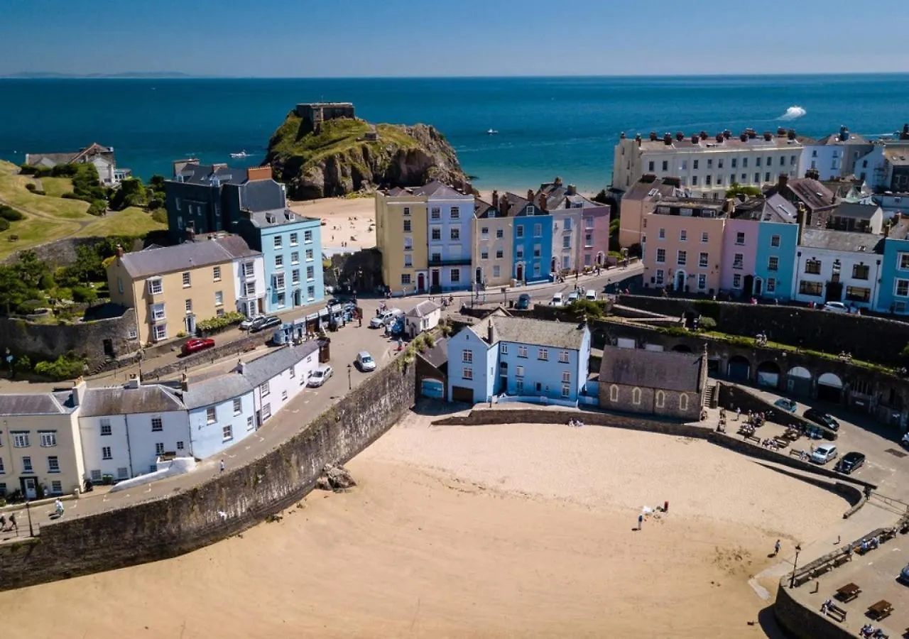 Chart House Sleeps 6