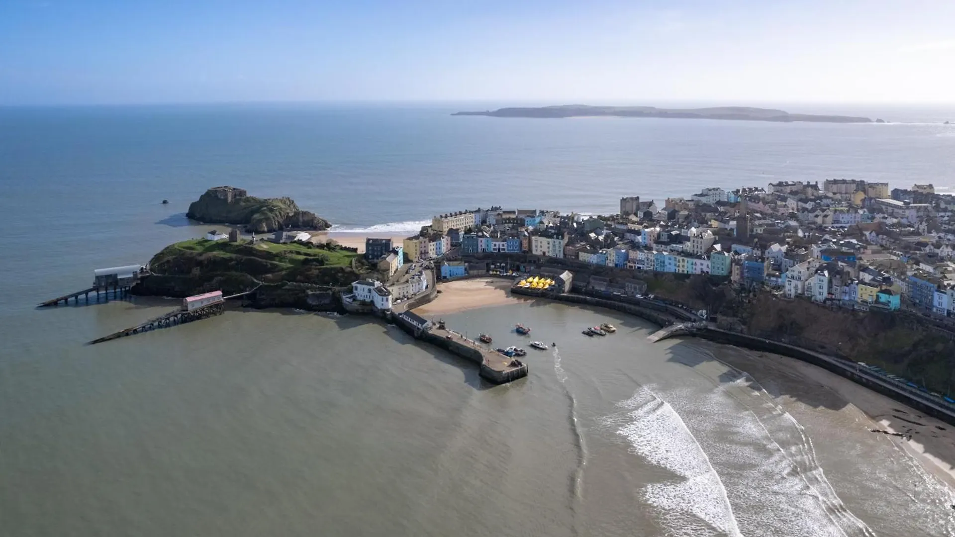 Royal Victoria Court 11 - Sea And Harbour Views