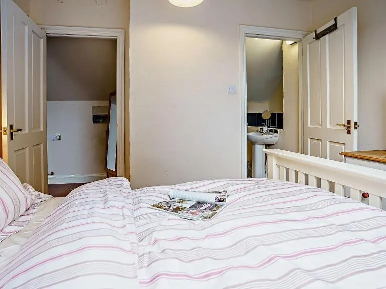 Holiday home Driftwood Barn Tenby