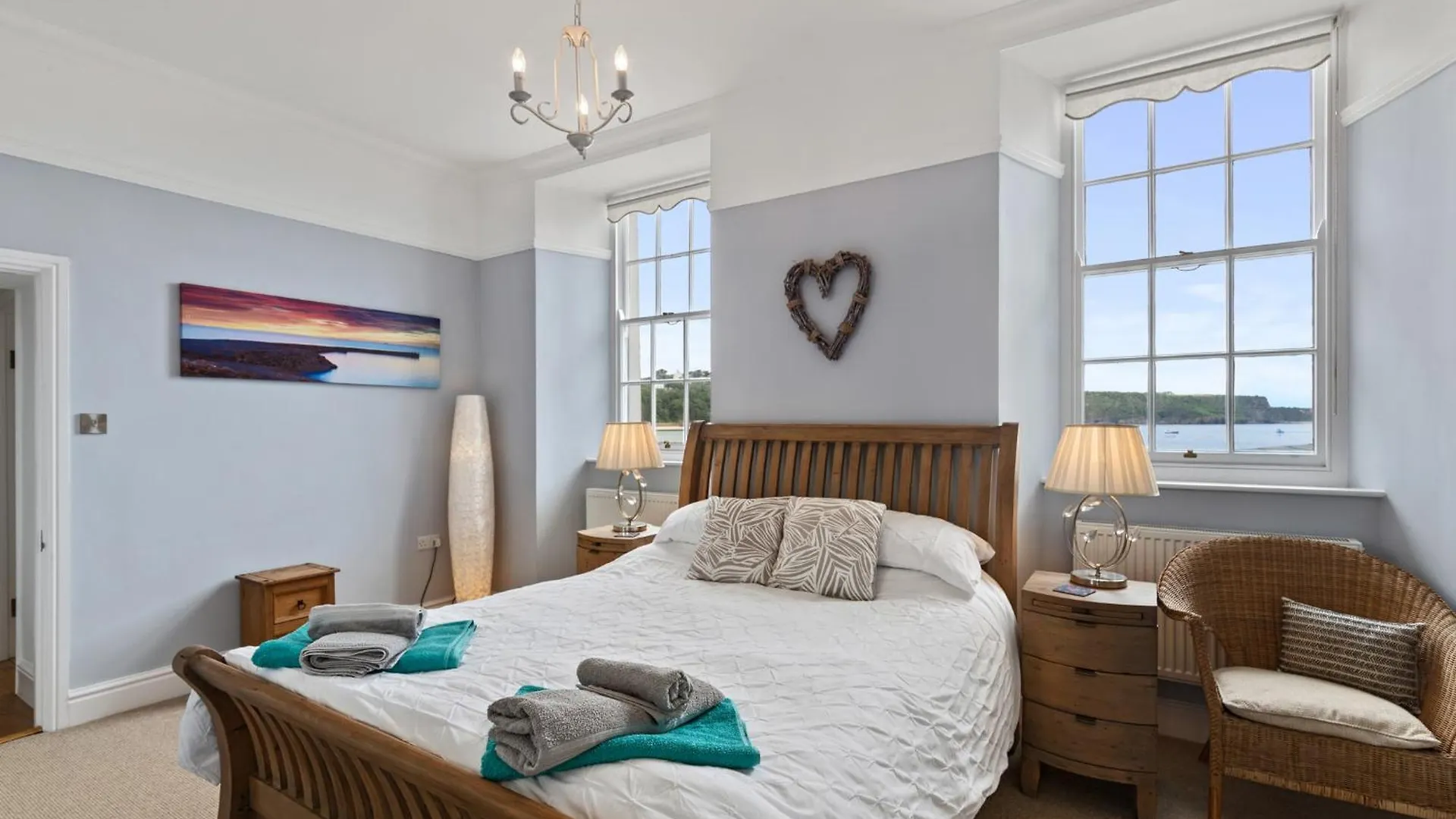 Laston Garden - Sea Views Large Terrace Apartment Tenby