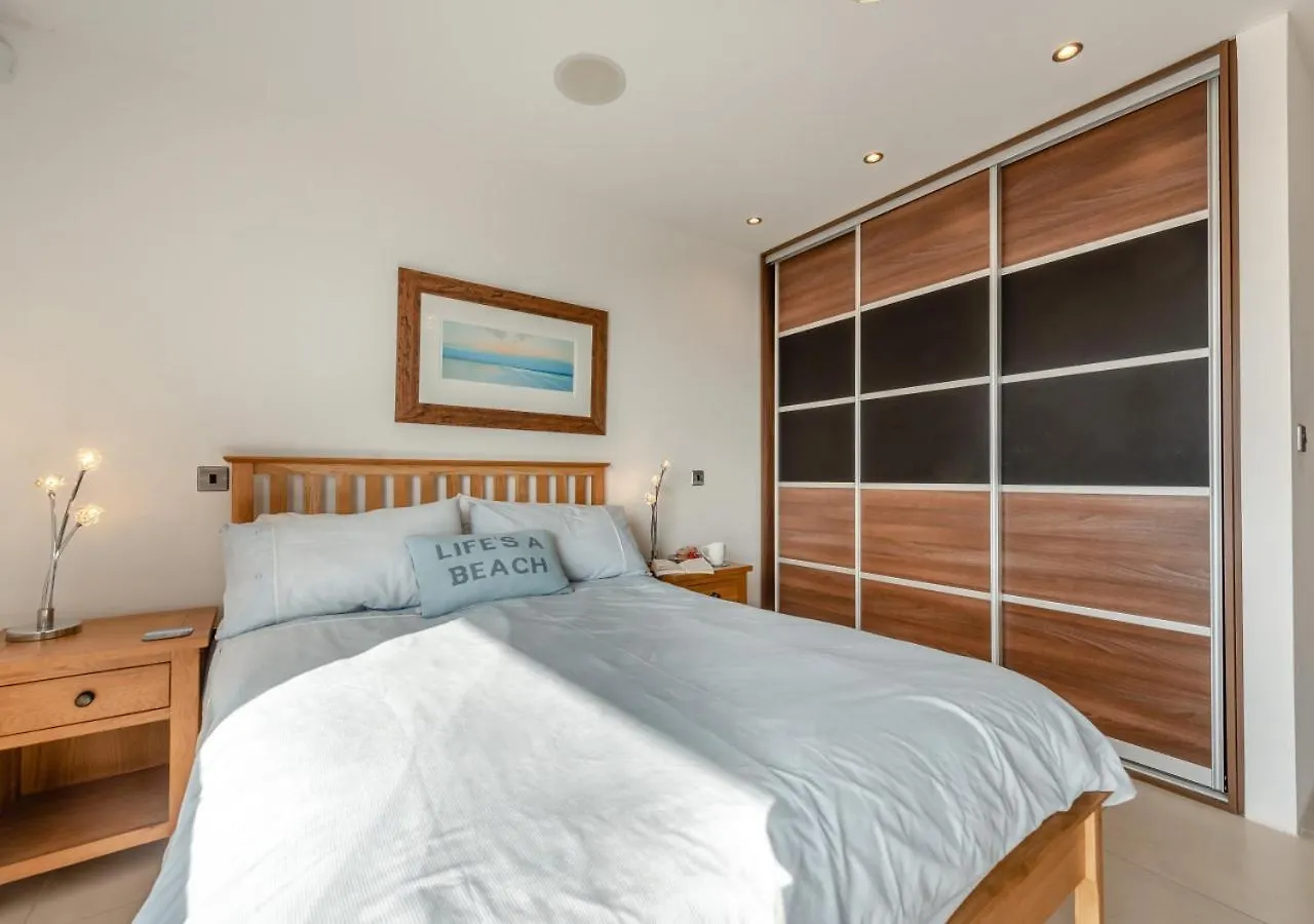 Holiday home Ty Traeth Tenby