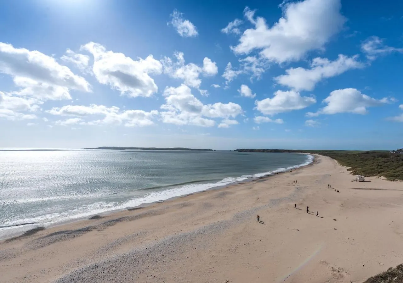 Holiday home Ty Traeth *
