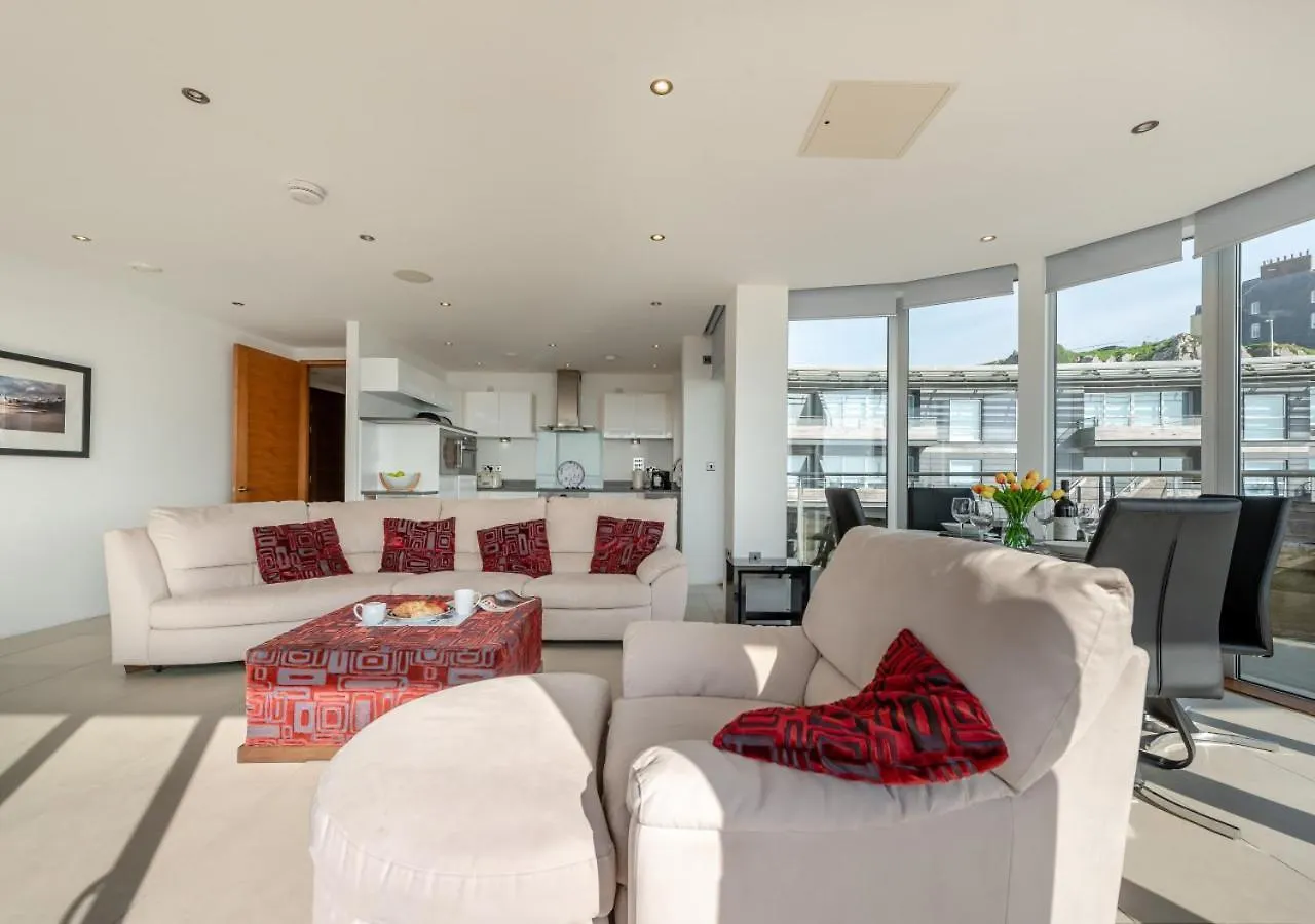 Ty Traeth Holiday home