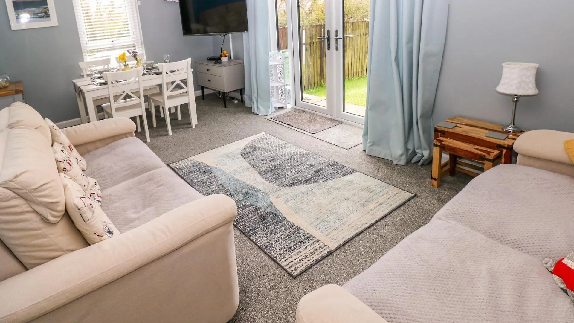 Clicketts Court * Tenby