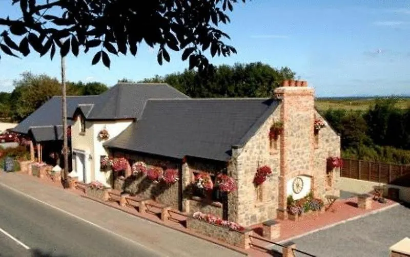 New Overlander Inn Penally