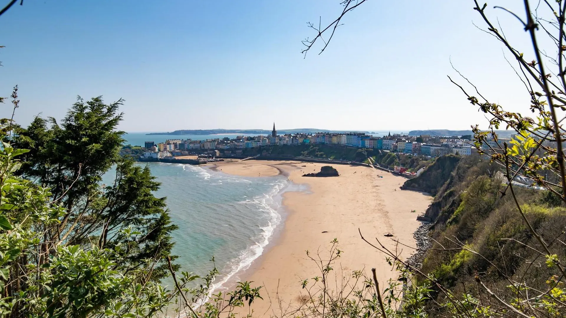 Connaught House - Location Near The Tenby