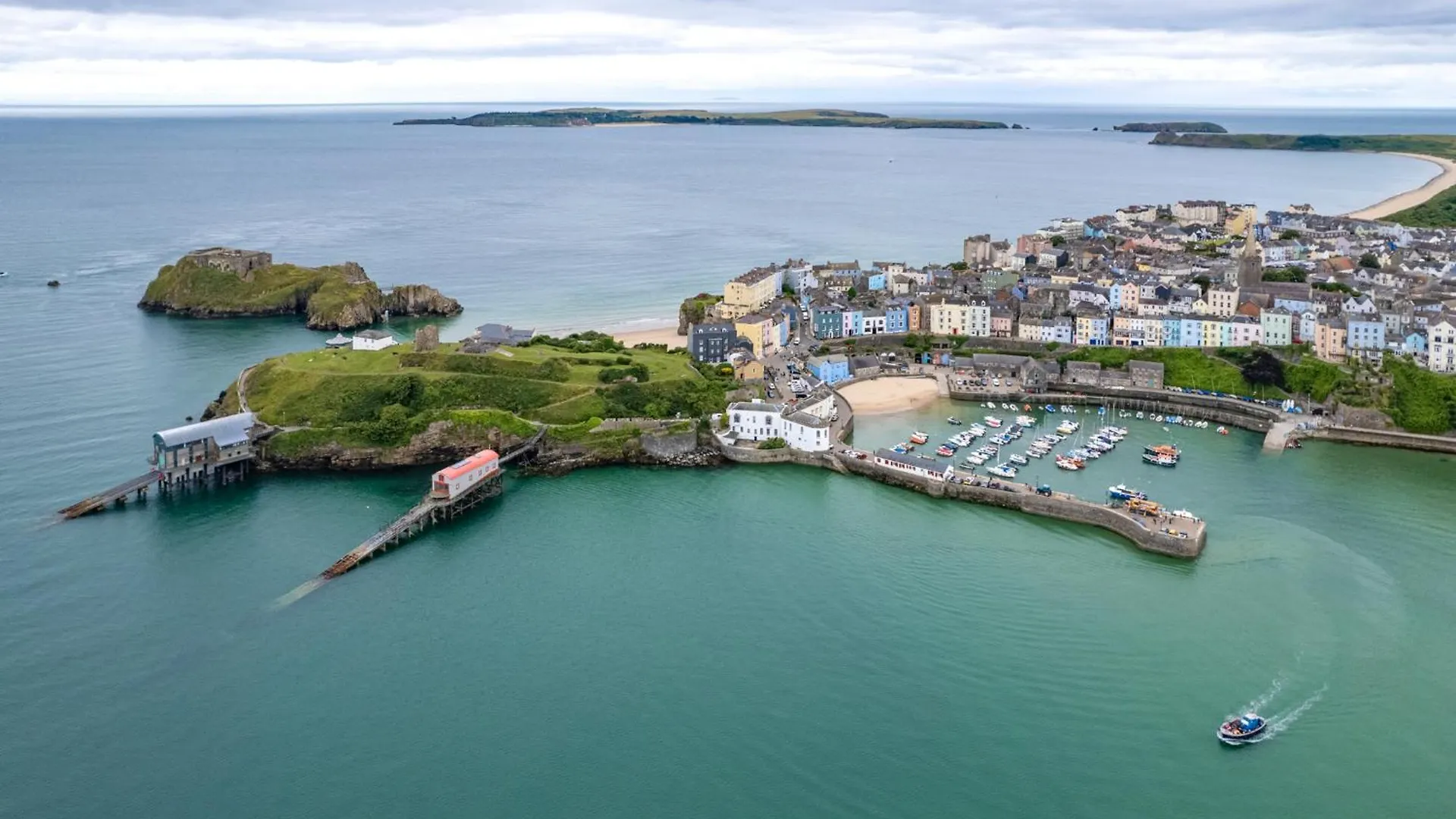 Connaught House - Location Near The Tenby