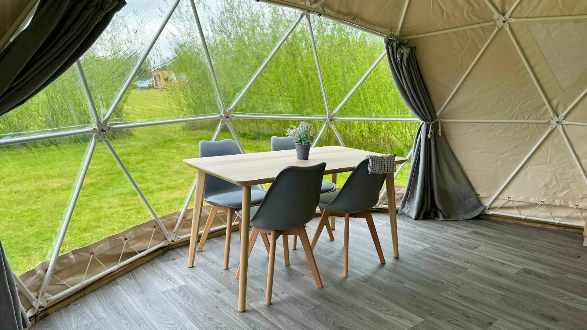 Luxury tent Beavers Retreat Glamping *