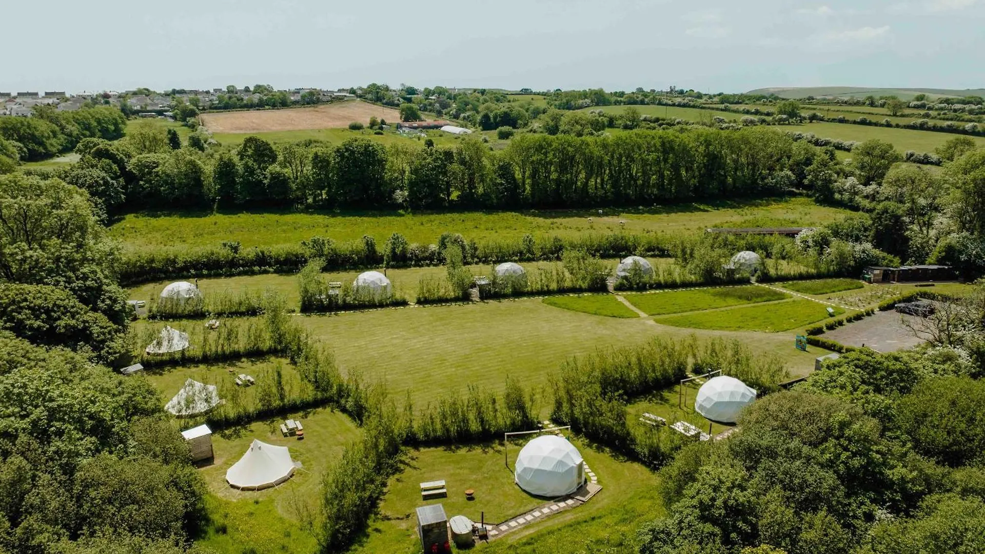Luxury tent Beavers Retreat Glamping Tenby