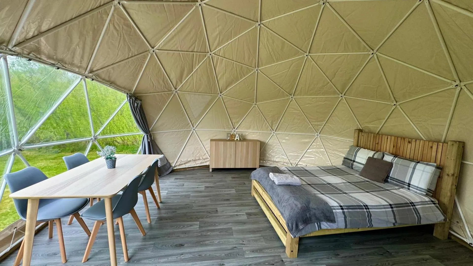 Beavers Retreat Glamping Luxury tent