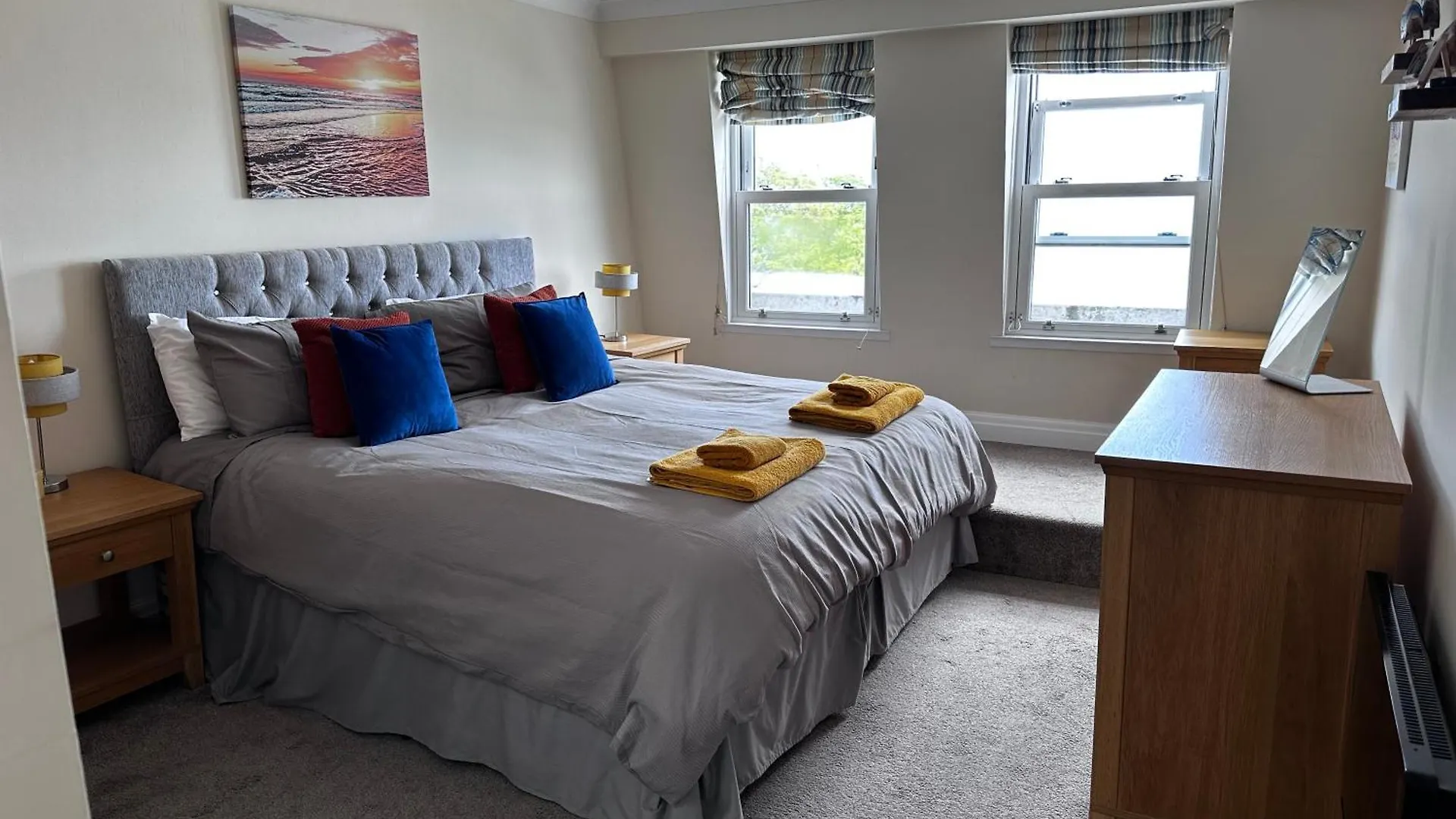 North Heights Tenby, No 6 Newton Croft Apartment *