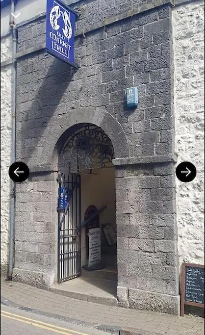 Cwtch For Couples - In The Heart Of Town Apartment