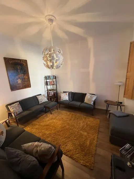 Cwtch For Couples - In The Heart Of Town *