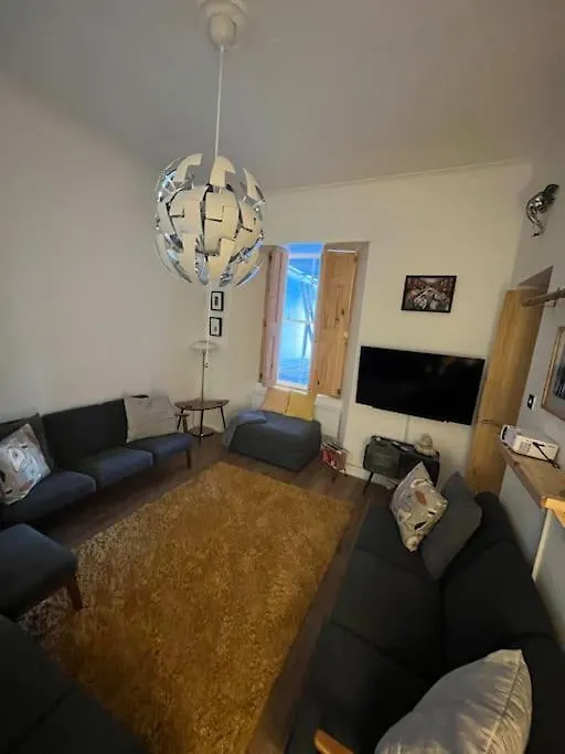 Cwtch For Couples - In The Heart Of Town Tenby
