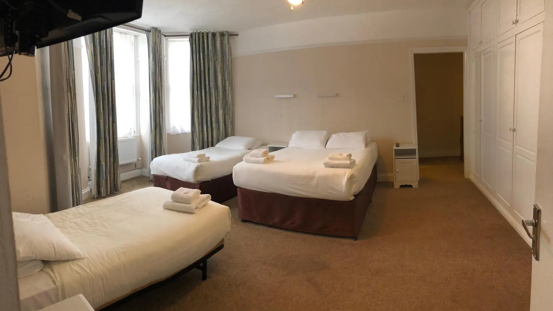 Carnock Apartment