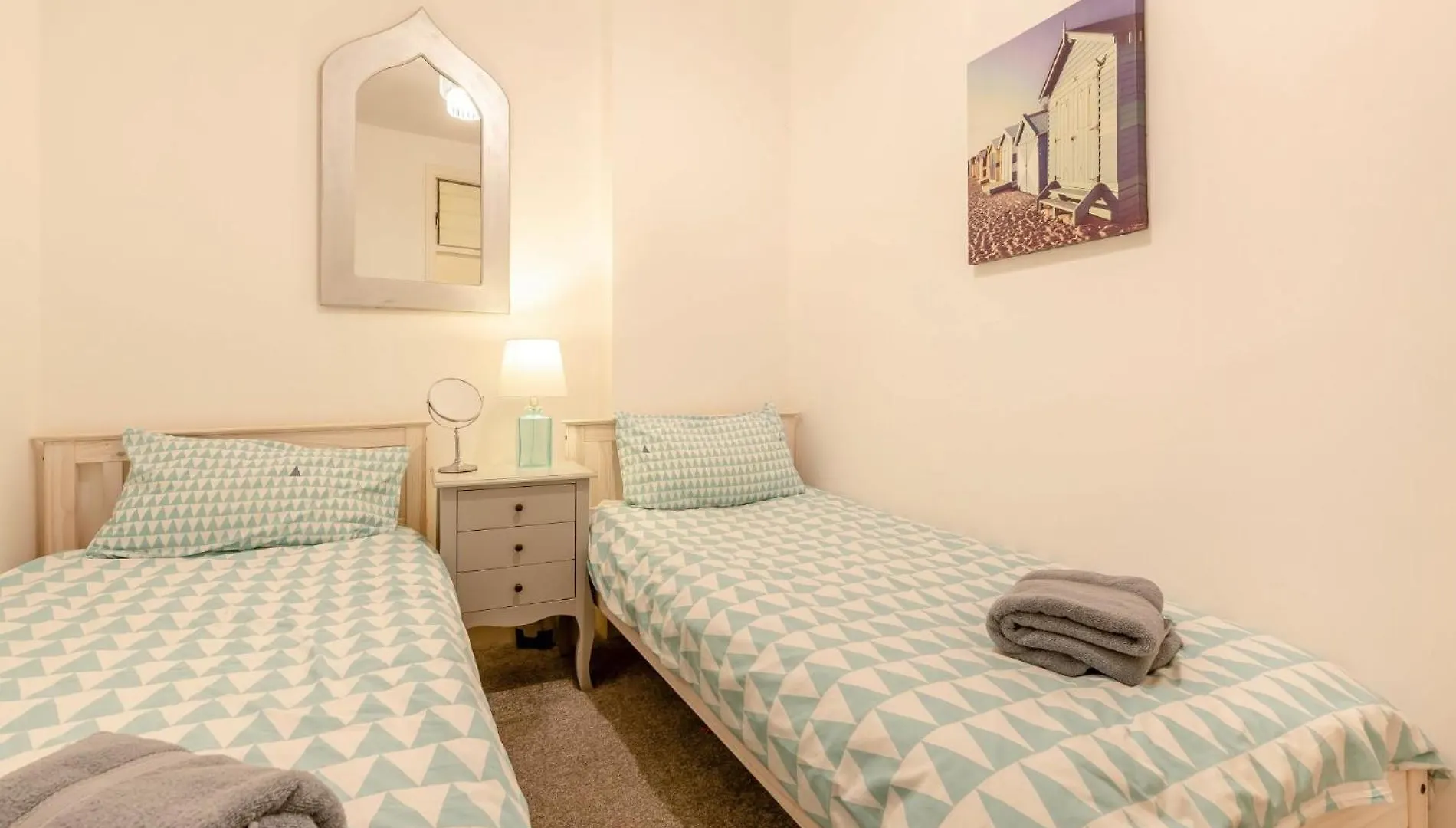 2 Bed In Fb205 Tenby