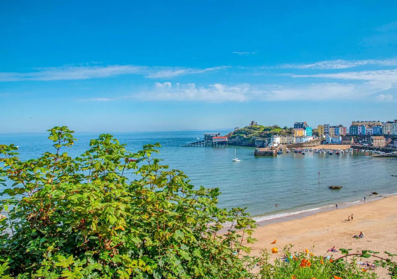 Mays Place Tenby