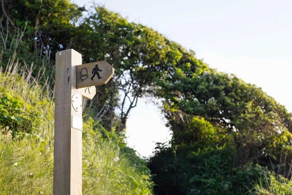 Manorbier Spacious Near Holiday home *