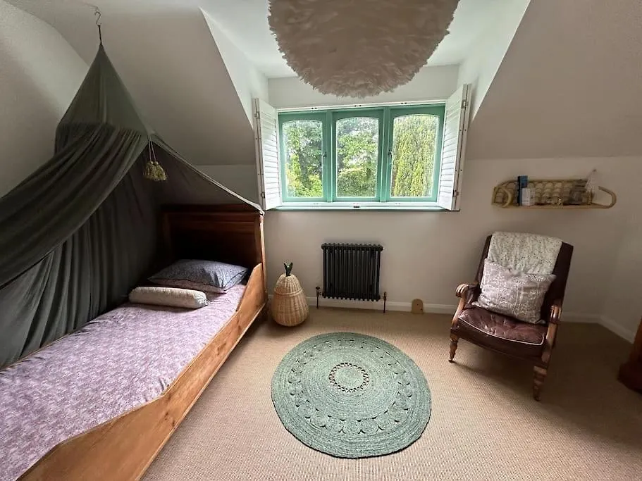 Manorbier Spacious Near * Tenby