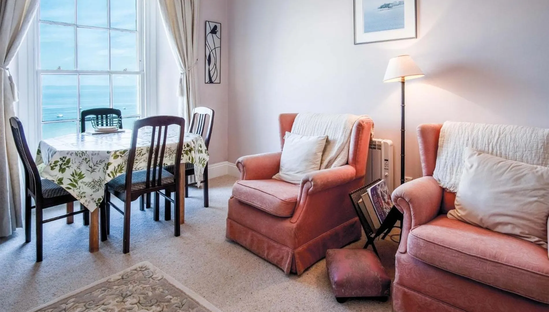 Apartment 5 Belle Vue Court - 2 Bedroom - Tenby