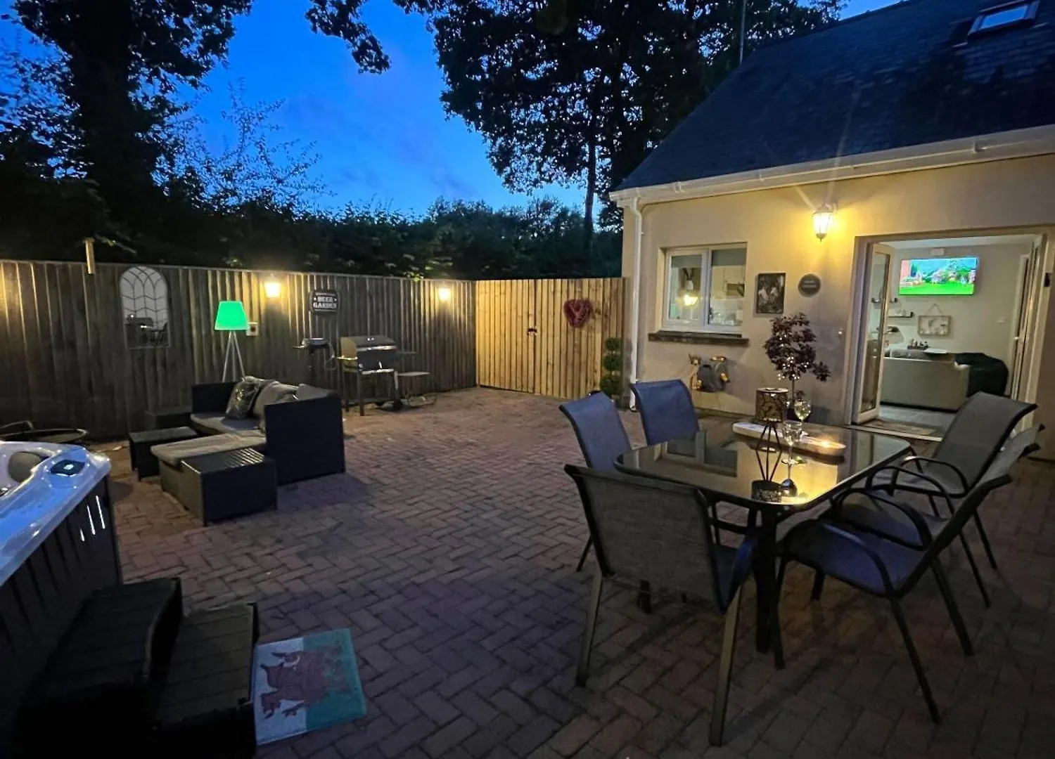 Poppy Cottage, Pembrokeshire Holiday home *