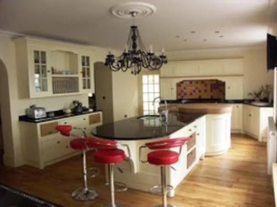 Prázdninový dům Huge Pet Friendly House Sleeps 14 *