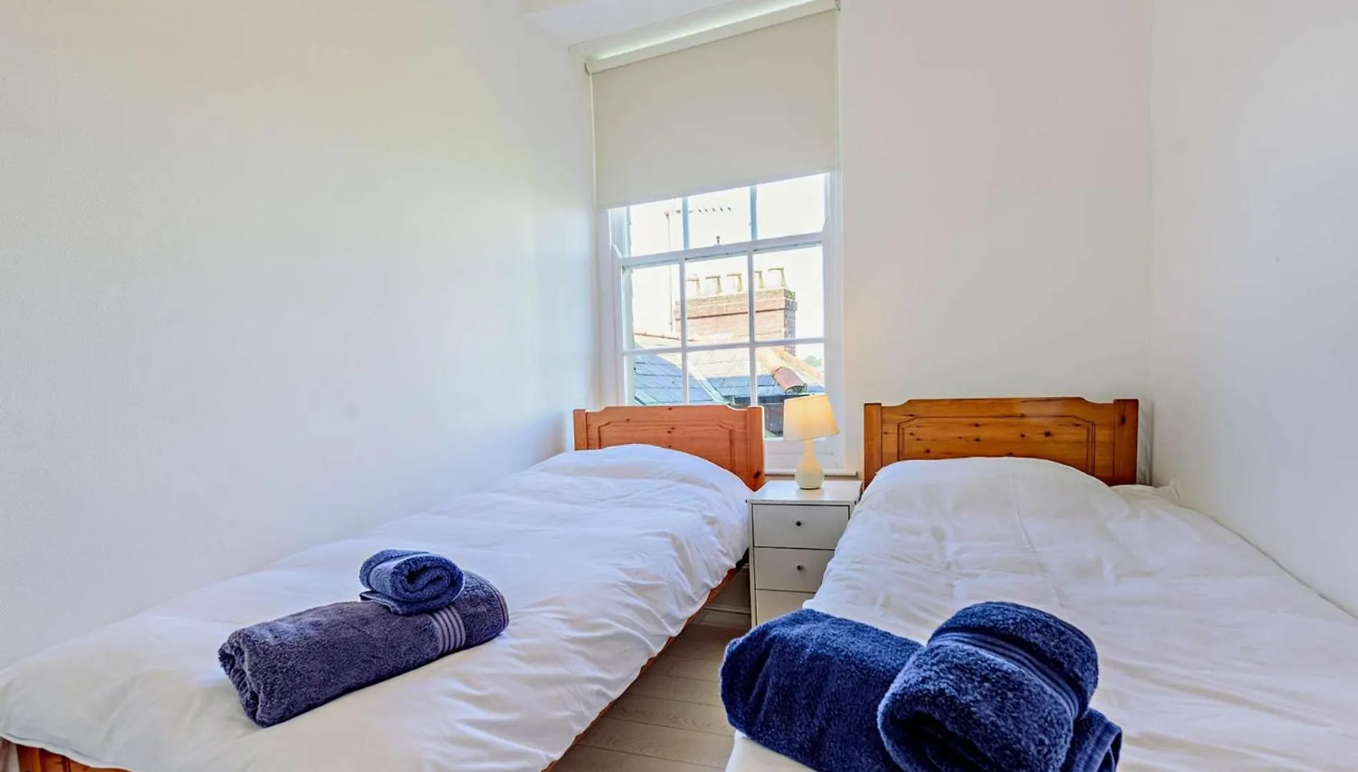 2 Bed In Fb175 Apartment Tenby