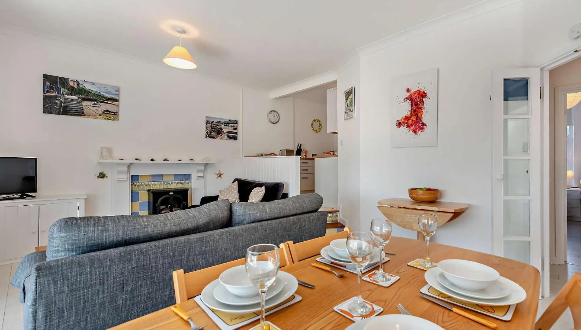 2 Bed In Fb175 * Tenby