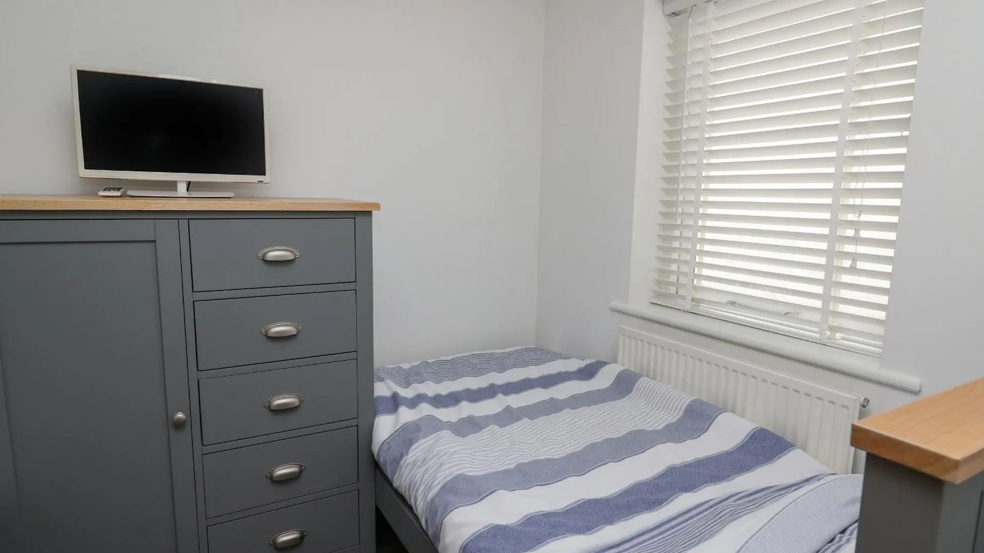 Holiday home Ty Glas *