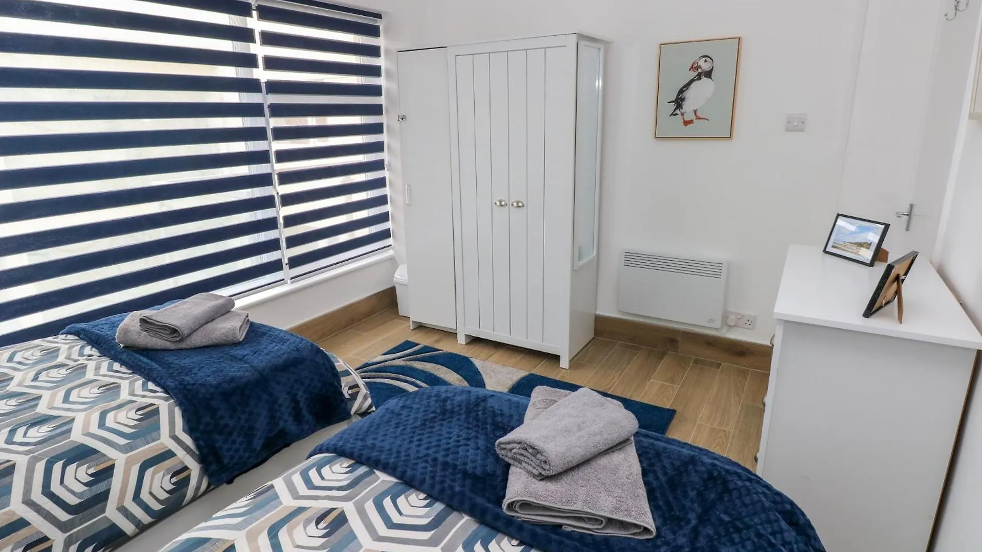 34 Croft Court * Tenby