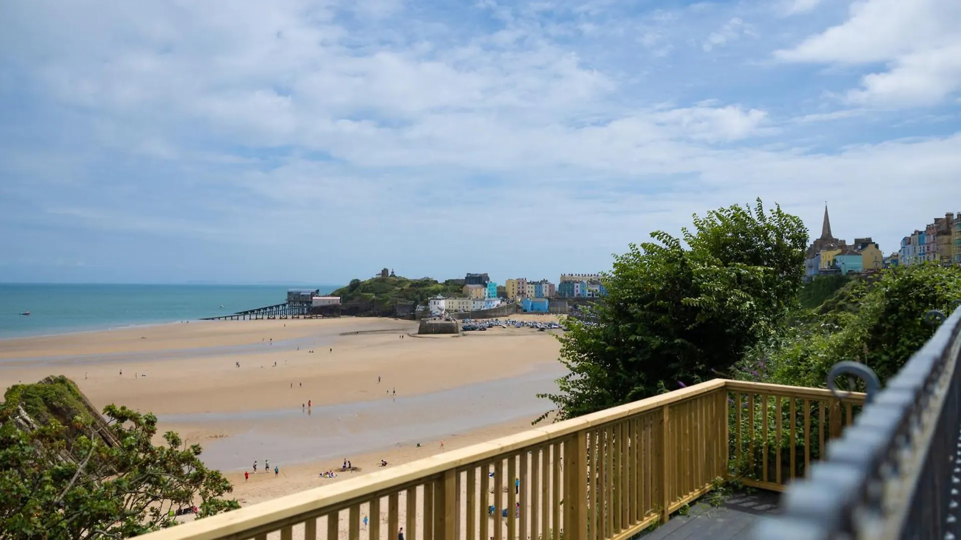 3 Croft House - Front Sea Views Parking *