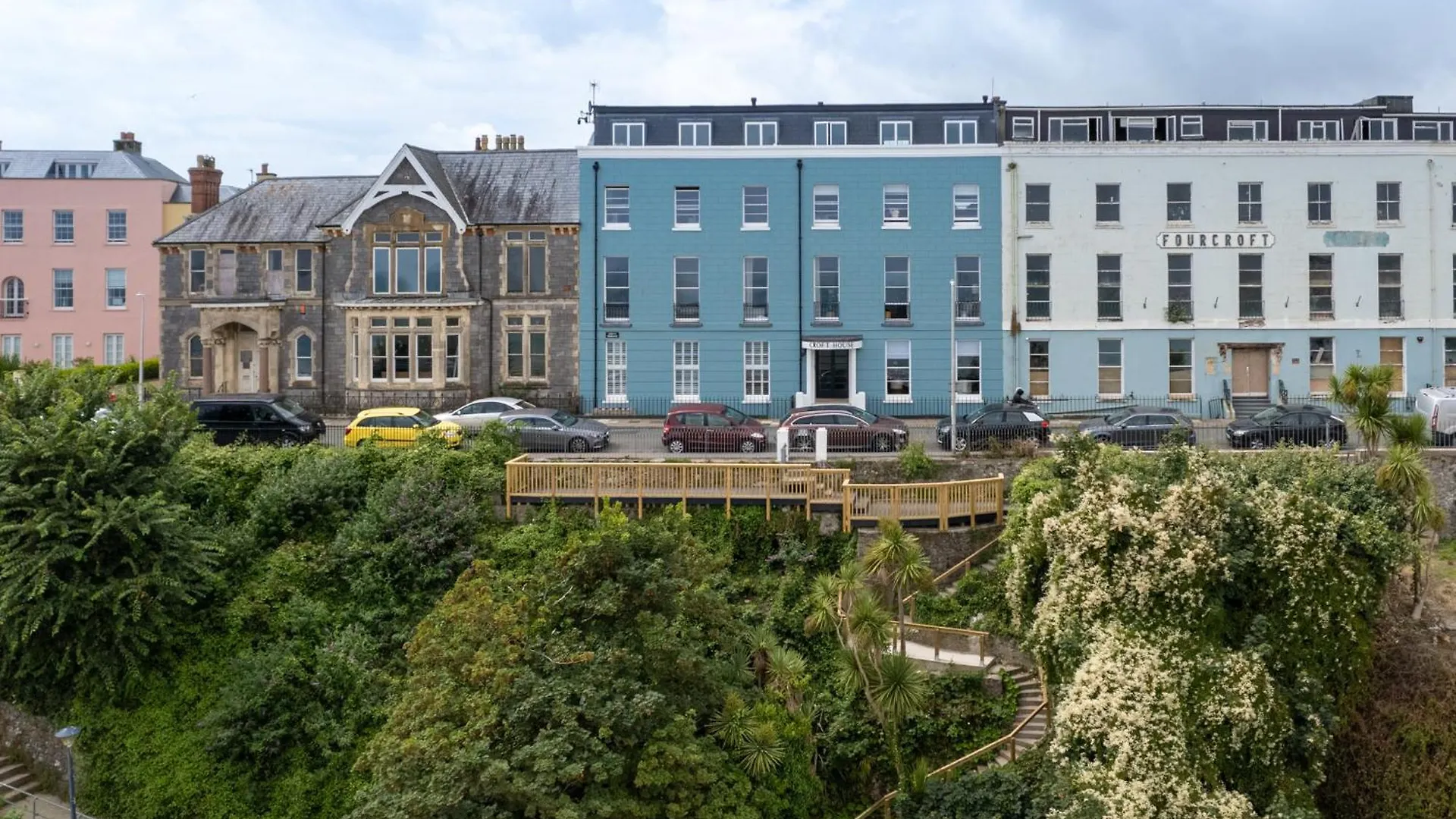Apartment 3 Croft House - Front Sea Views Parking Tenby