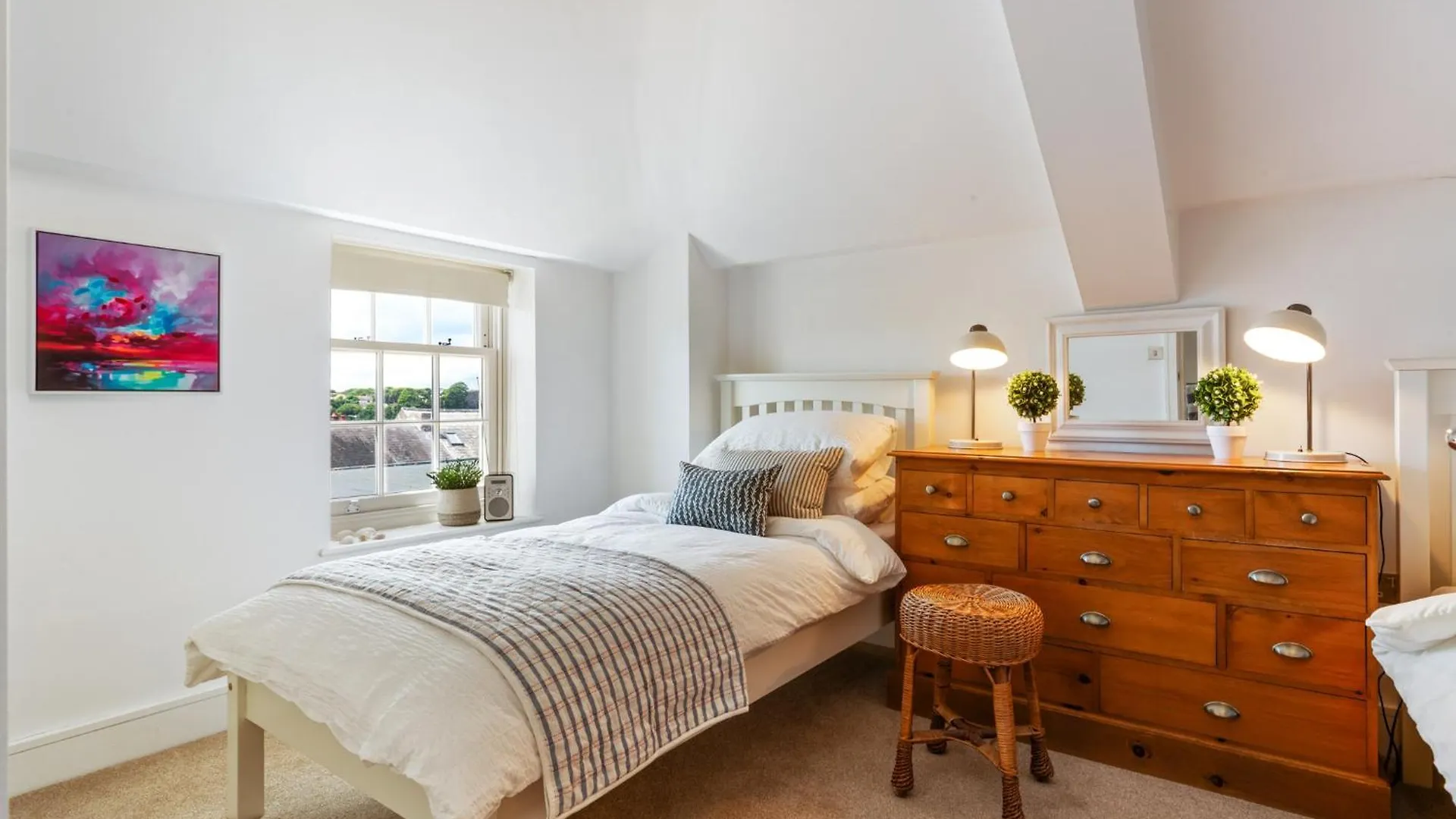 Holiday home Nash House - Seafront With Parking Close To Town *