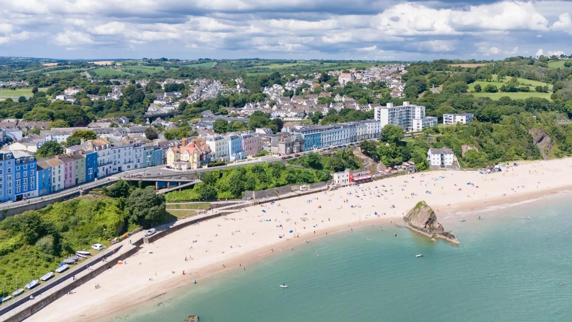 Holiday home Nash House - Seafront With Parking Close To Town