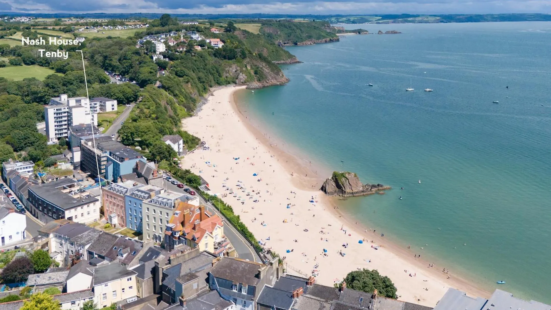 Nash House - Seafront With Parking Close To Town Holiday home *