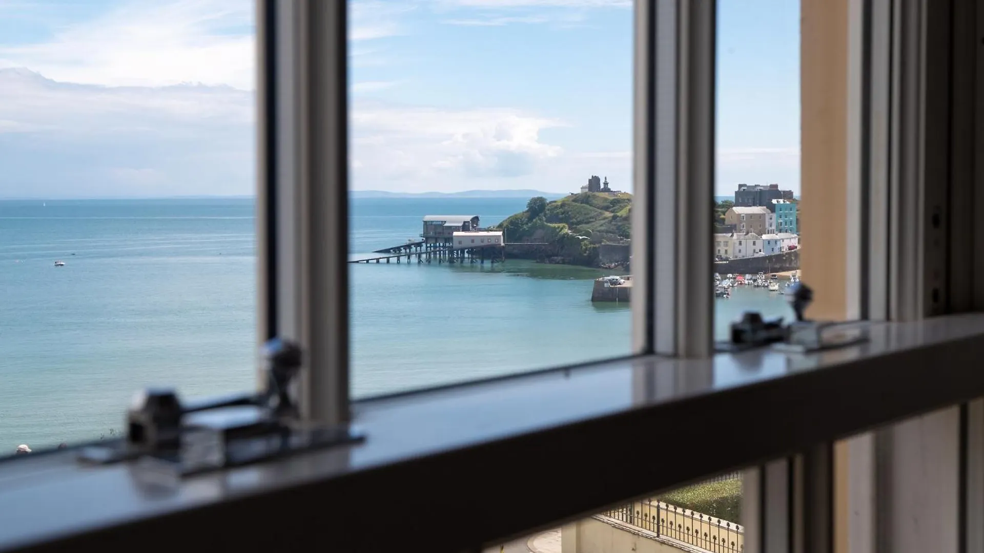 Nash House - Seafront With Parking Close To Town Holiday home Tenby