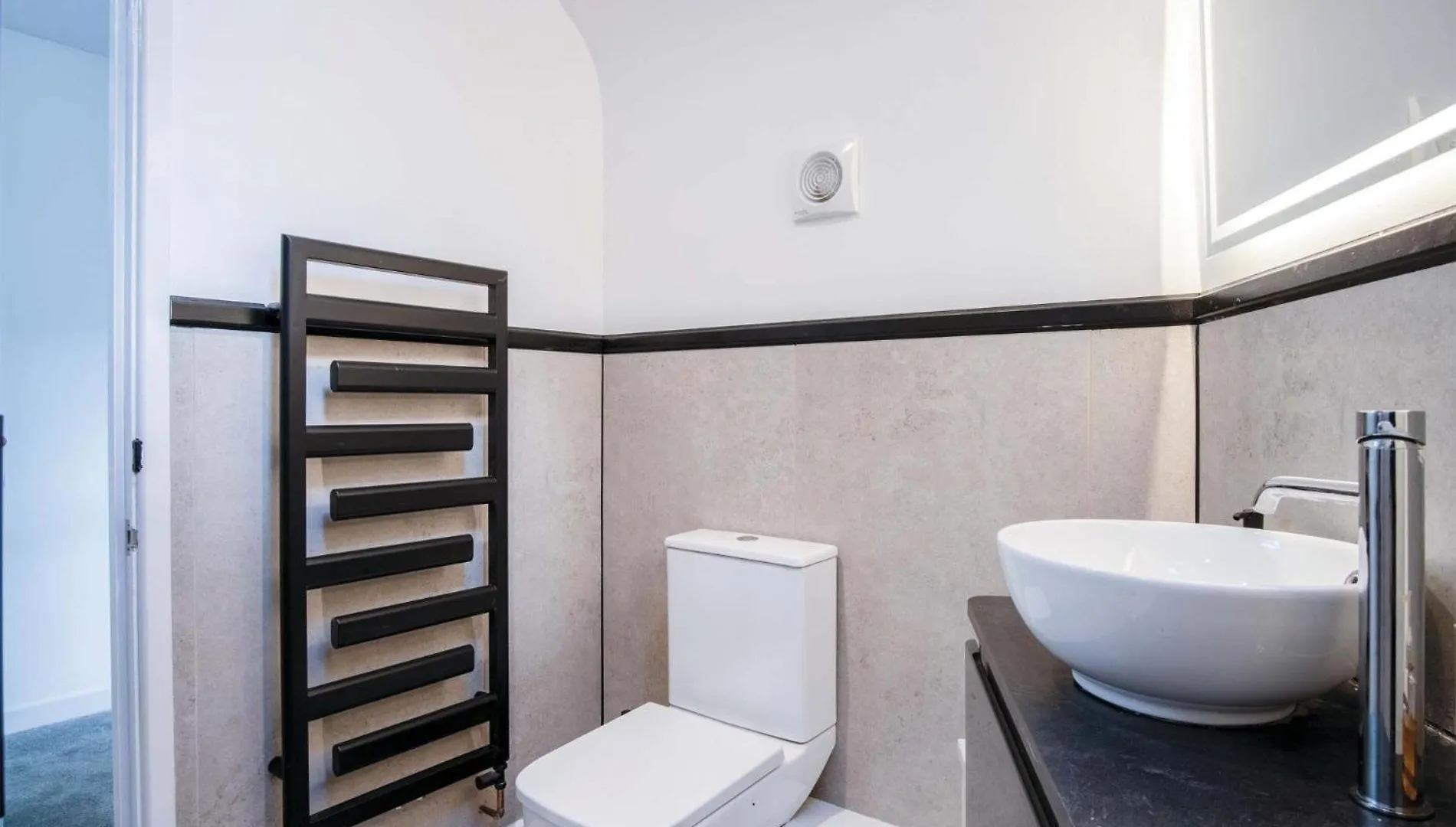 The - 2 Bedroom - Tenby