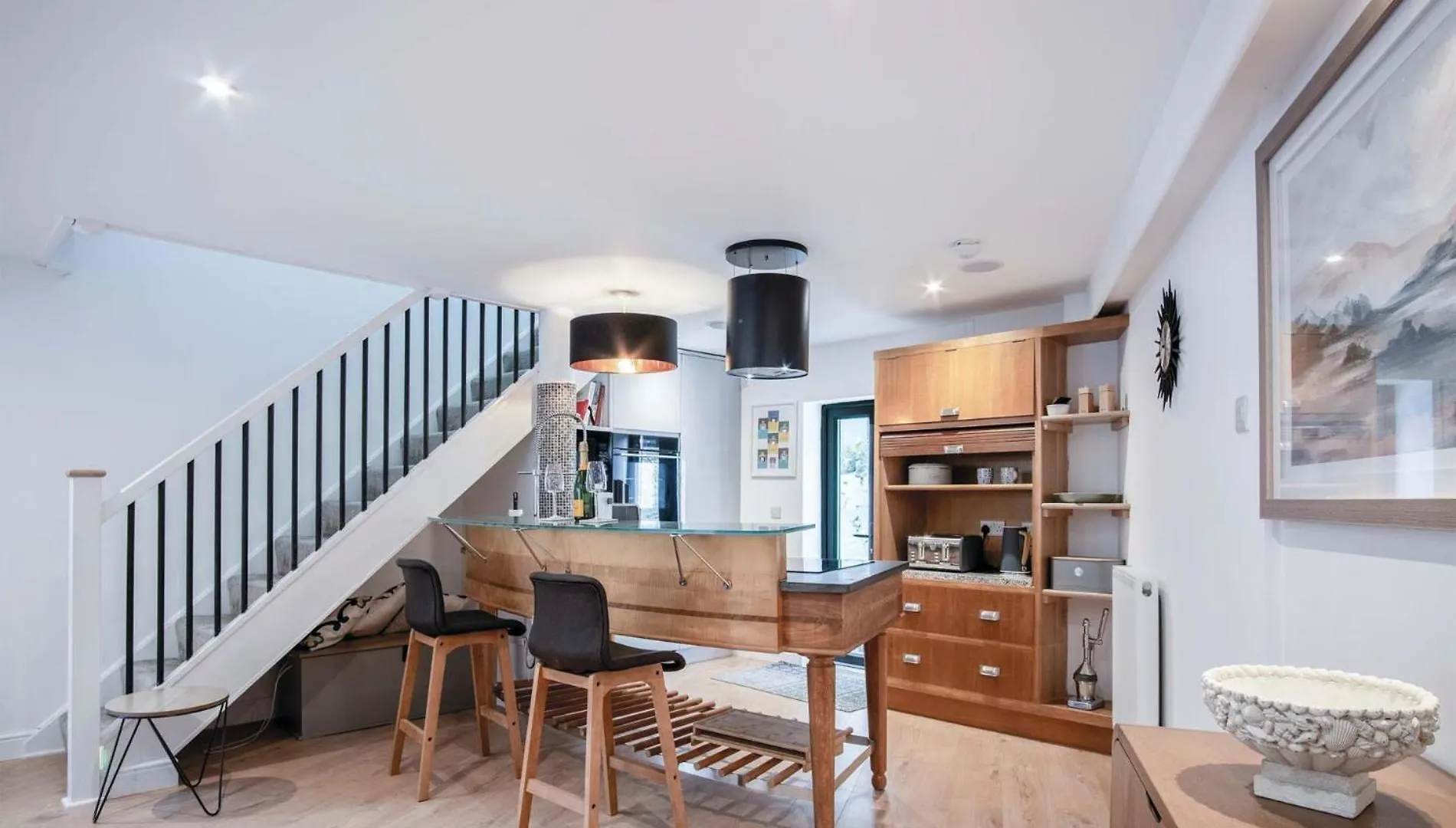 The - 2 Bedroom - * Tenby
