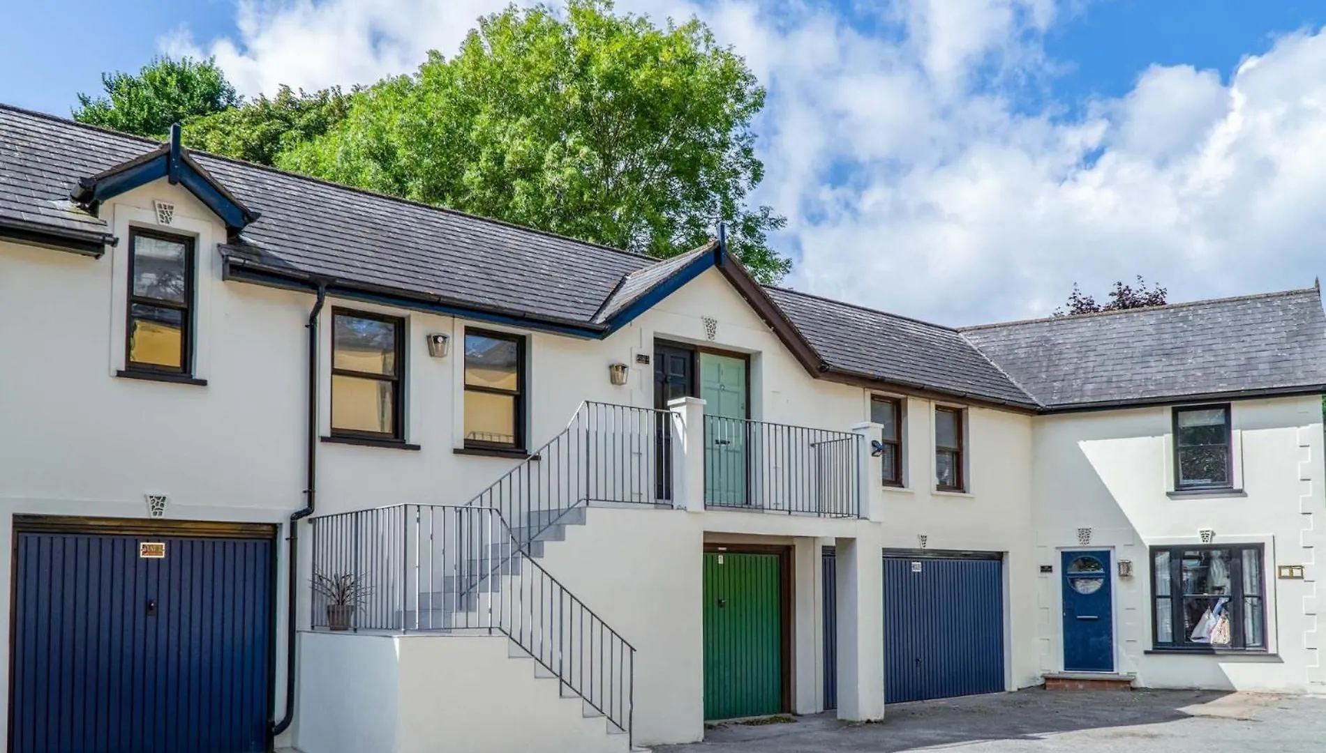 The - 2 Bedroom - Holiday home
