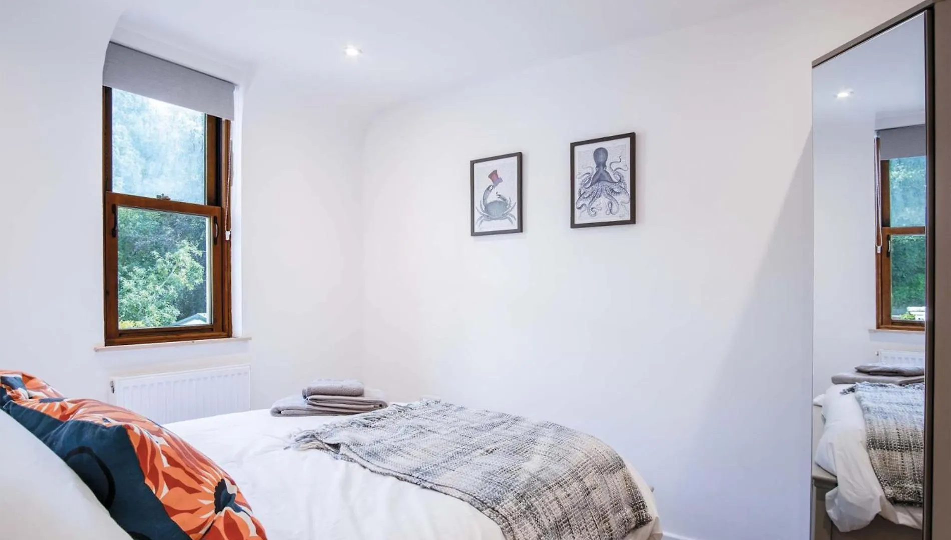 Flat 2 - 1 Bedroom - * Tenby