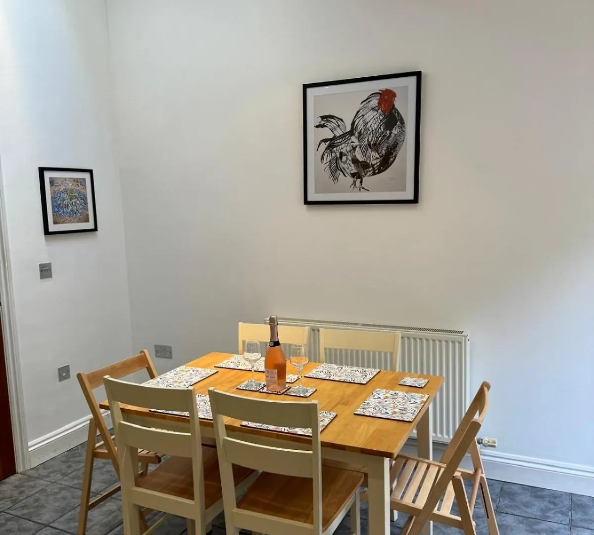 2 Somerset Tenby