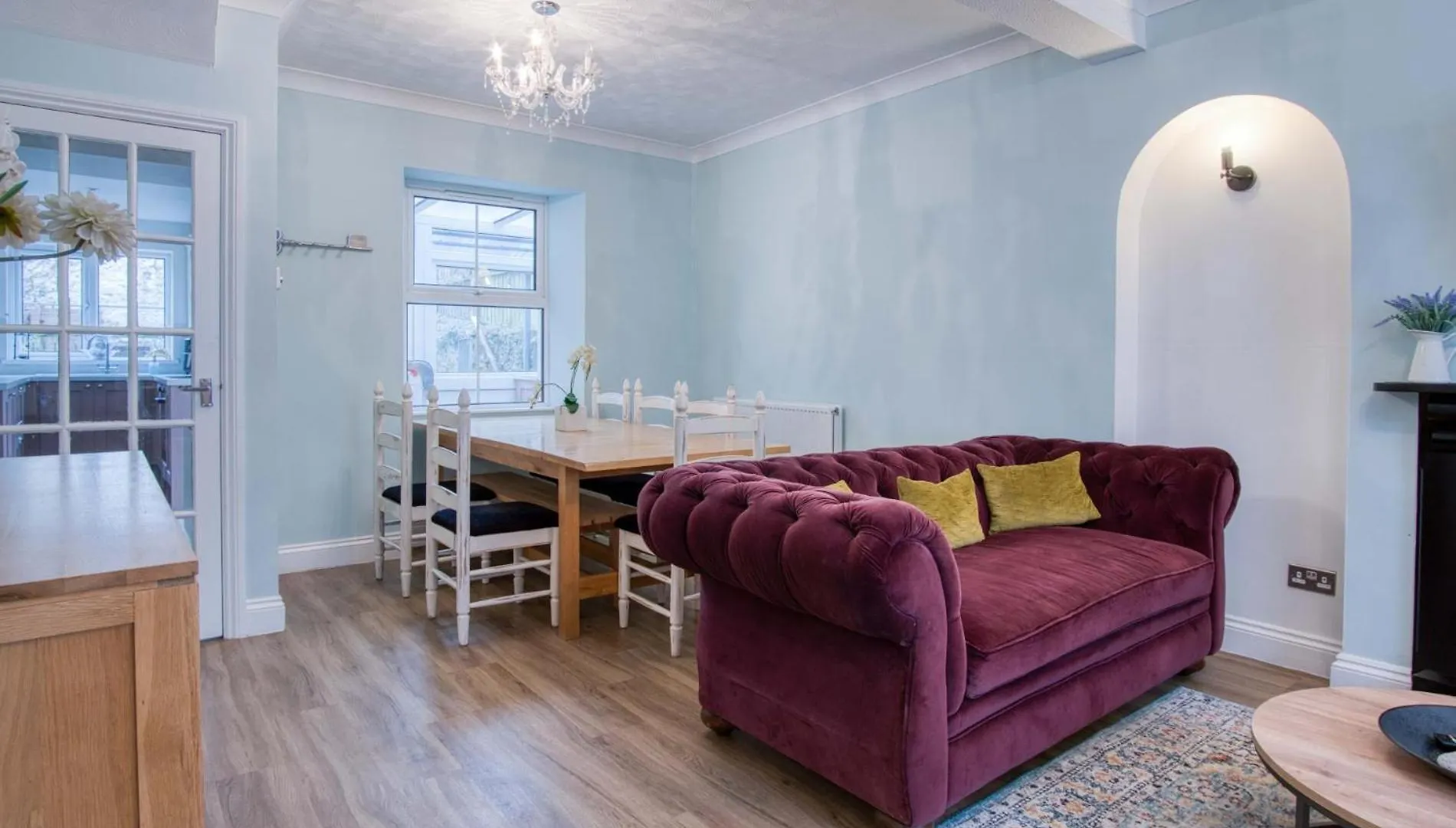 Pink - 4 Bedrooms & Hot Tub - *