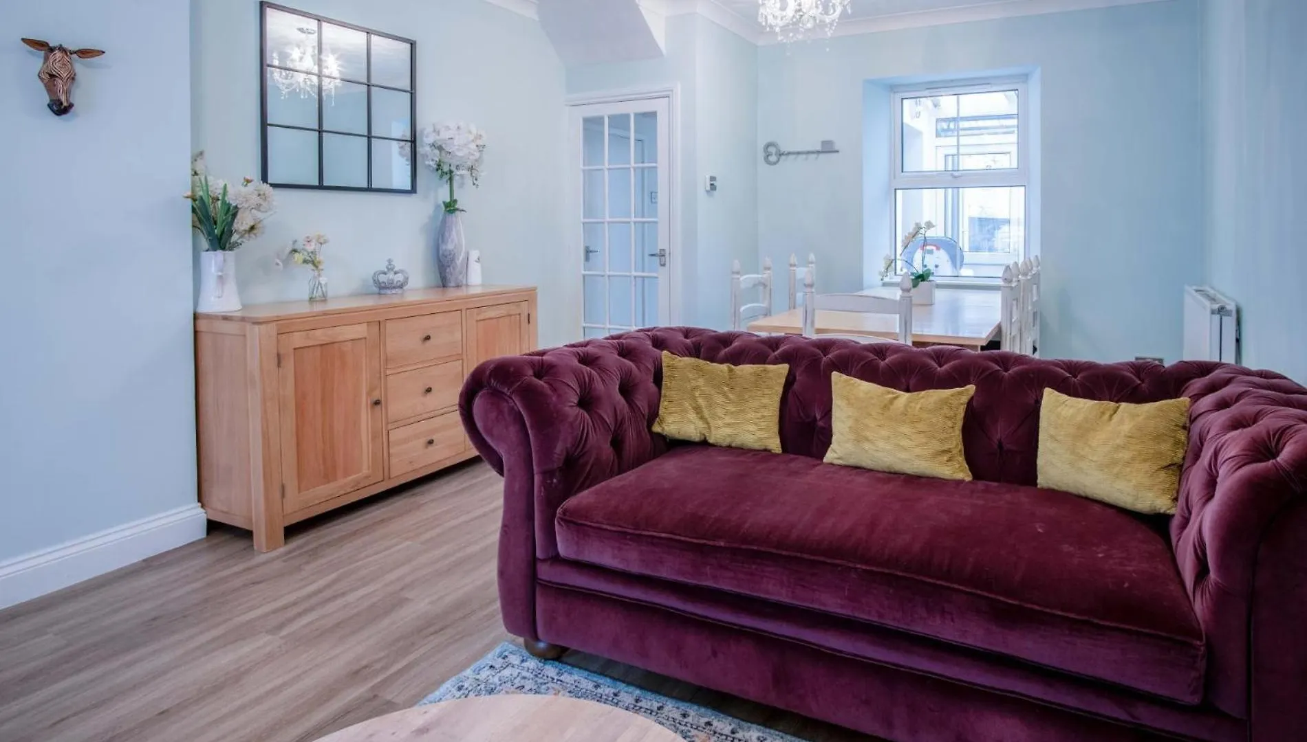 Pink - 4 Bedrooms & Hot Tub - * Tenby