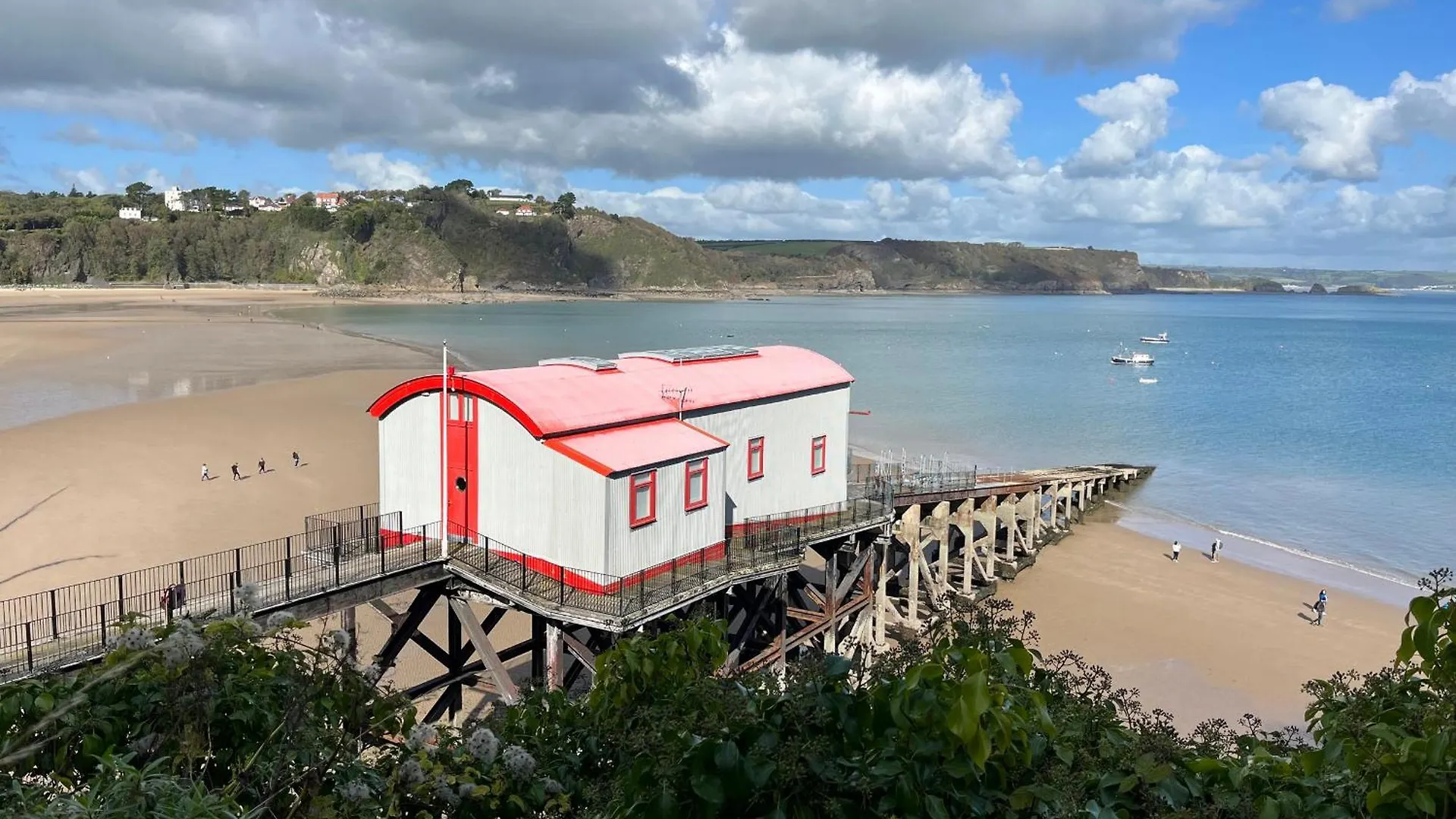 Holiday home Ty Glas