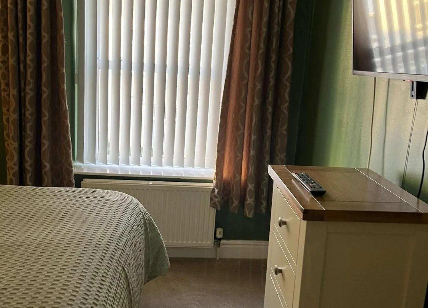 Honey Holiday home Tenby